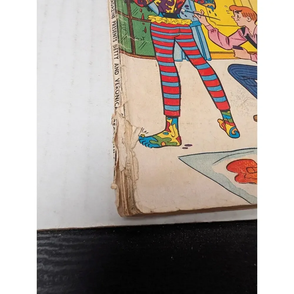 Vintage Archie giant series Betty and Veronica spectacular #153 comic magazine